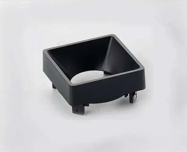 Точечный светильник Italline FASHION FX2 white + FASHION FXR black - 2шт. — белый, ракурс 3