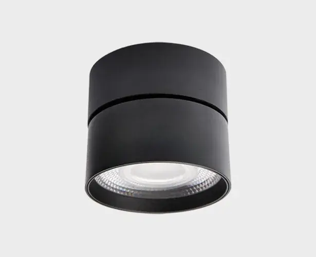 Точечный светильник Italline IT02-011 black 4000K — черный, ракурс 2