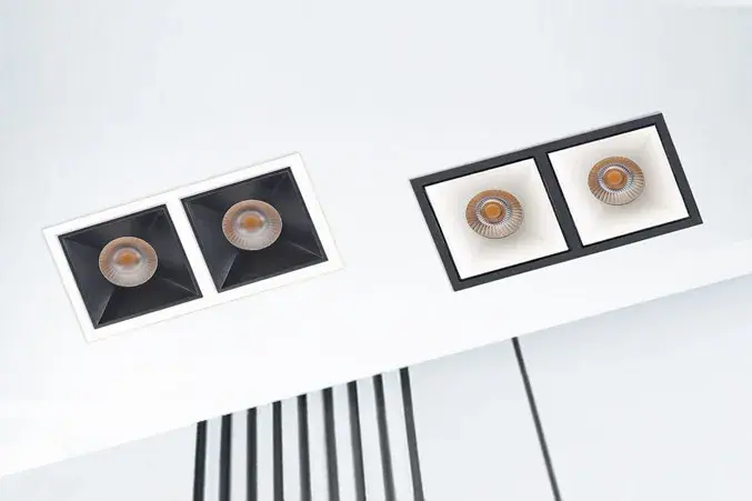 Точечный светильник Italline IT06-6020 white 4000K - 2 шт. + IT06-6022 white — белый, ракурс 5