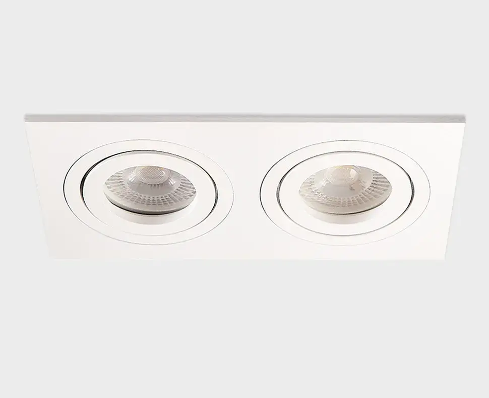 Точечный светильник Italline SAG203-4 white/white — белый, ракурс 3