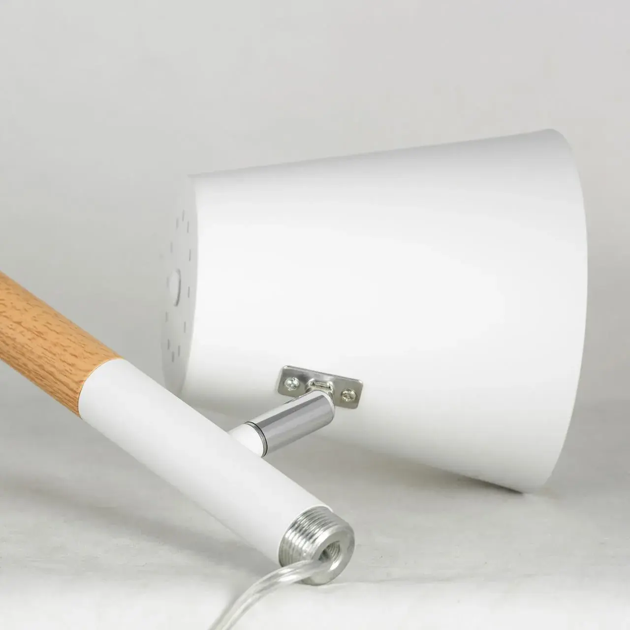 Торшер Lussole LSP-0628 БУСКАЙ — белый, ракурс 3