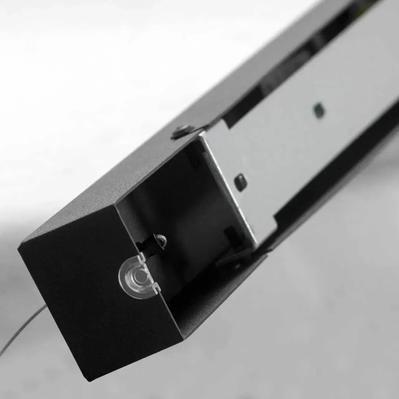 Светильник Lussole LSP-8152 ПИКВИСК — черный