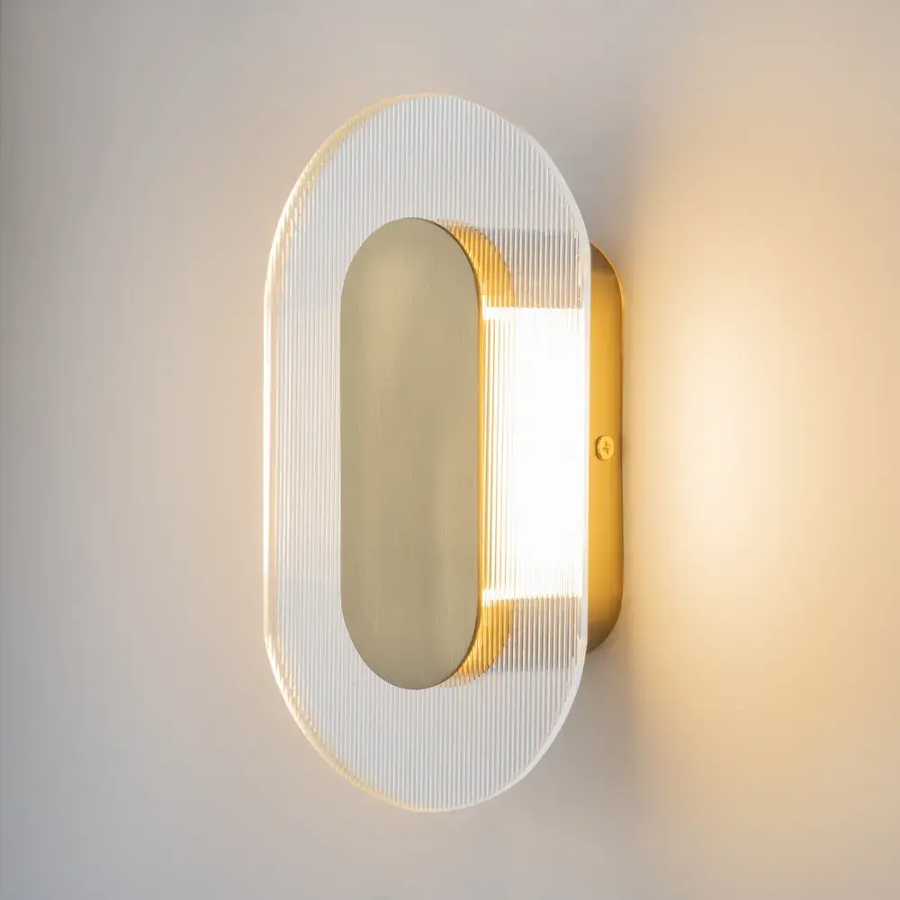 Накладное бра Maytoni PLY — прозрачный, ракурс 3