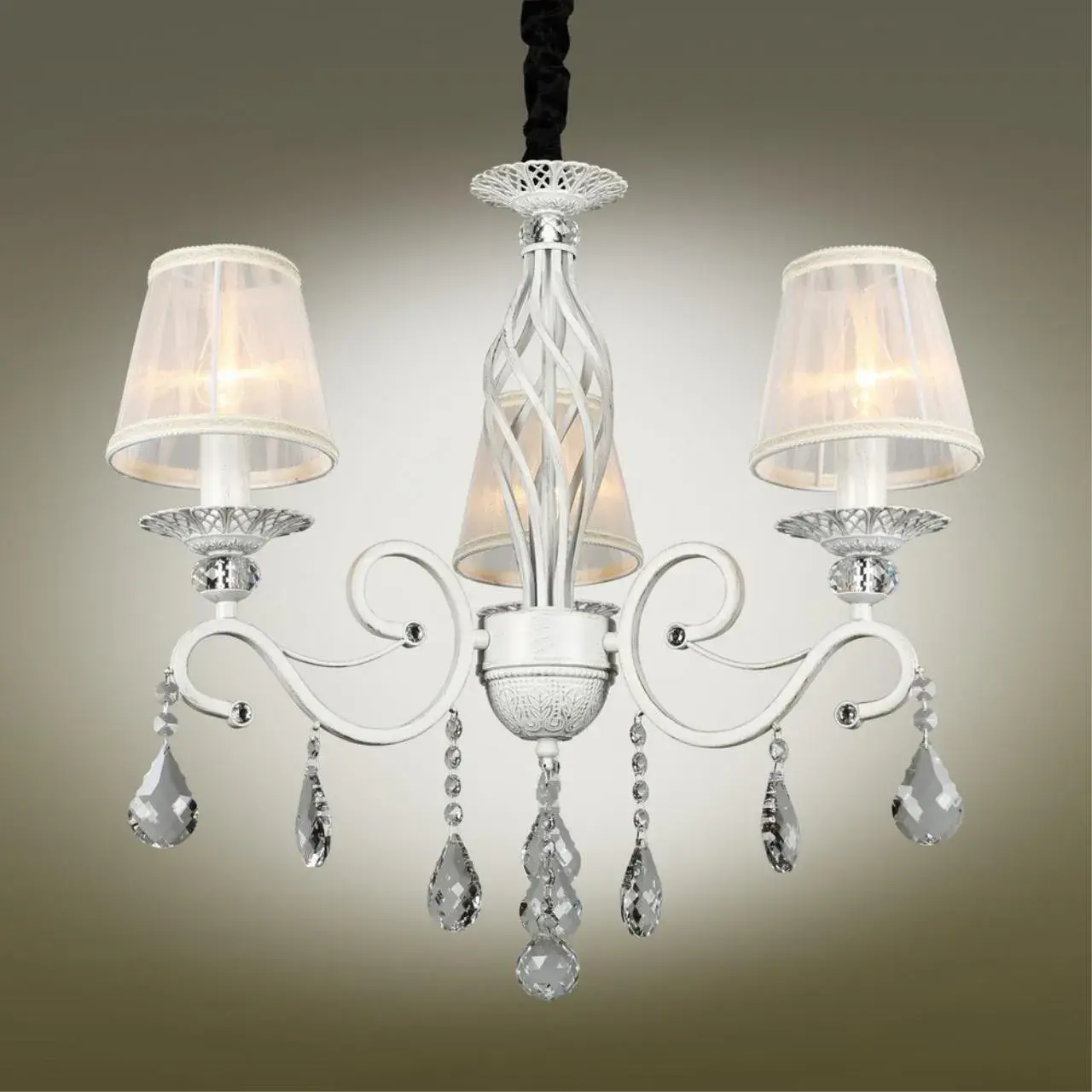 Люстра Omnilux OML-79103-03 BELLUNO — белое золото, ракурс 3