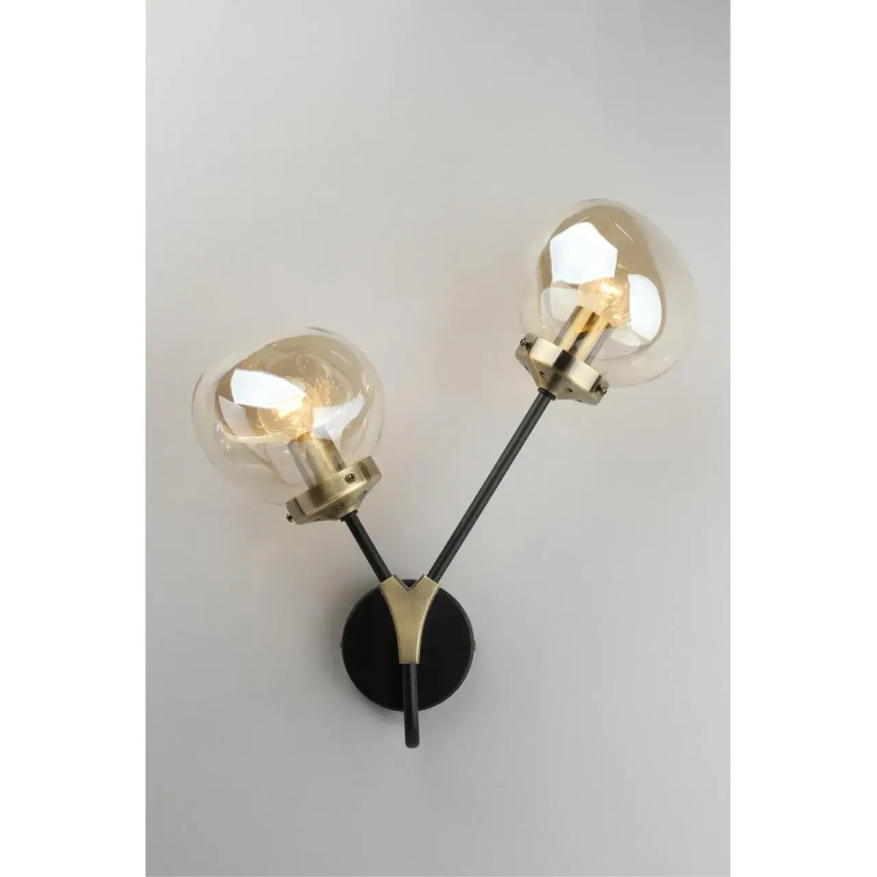 Бра Omnilux OML-95101-02 CROTONE — черный, ракурс 9